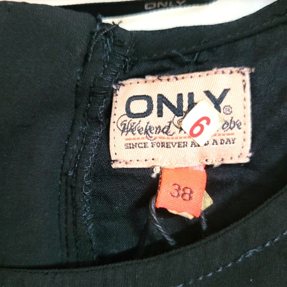 🌷Only Black Dress🌷 - Picture 4 of 7